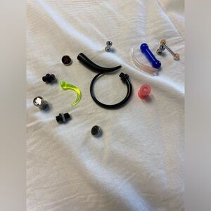 Used But Not Abused & Autoclaved Disinfected, the sizes range 14G to 2G.